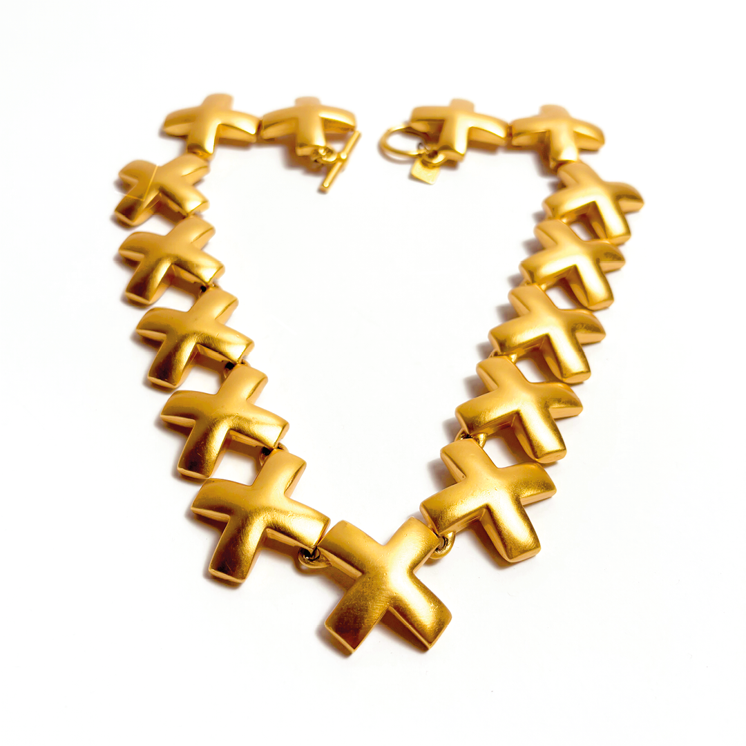 QUEENS CROSS by Anne Klein, USA #S0071