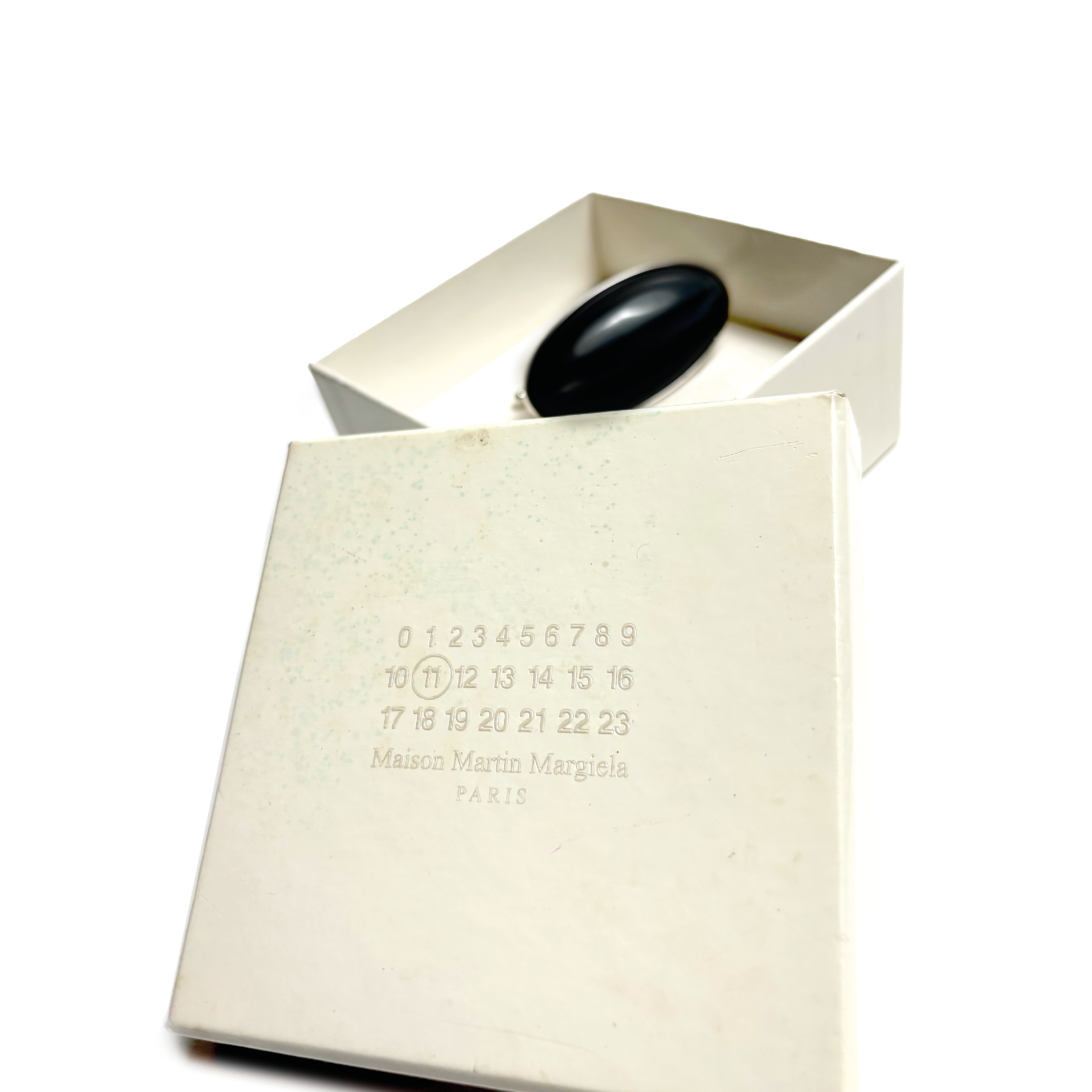 HOLD ME FOREVER by Maison Martin Margiela, Paris #FP0005